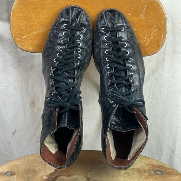 1930s Brunswick Bowling Boots - Picture 4 of 8
